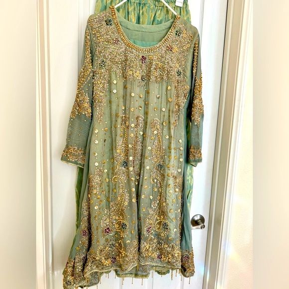 3 Piece Pakistani/Indian Sharara Outfit - Picture 8 of 8